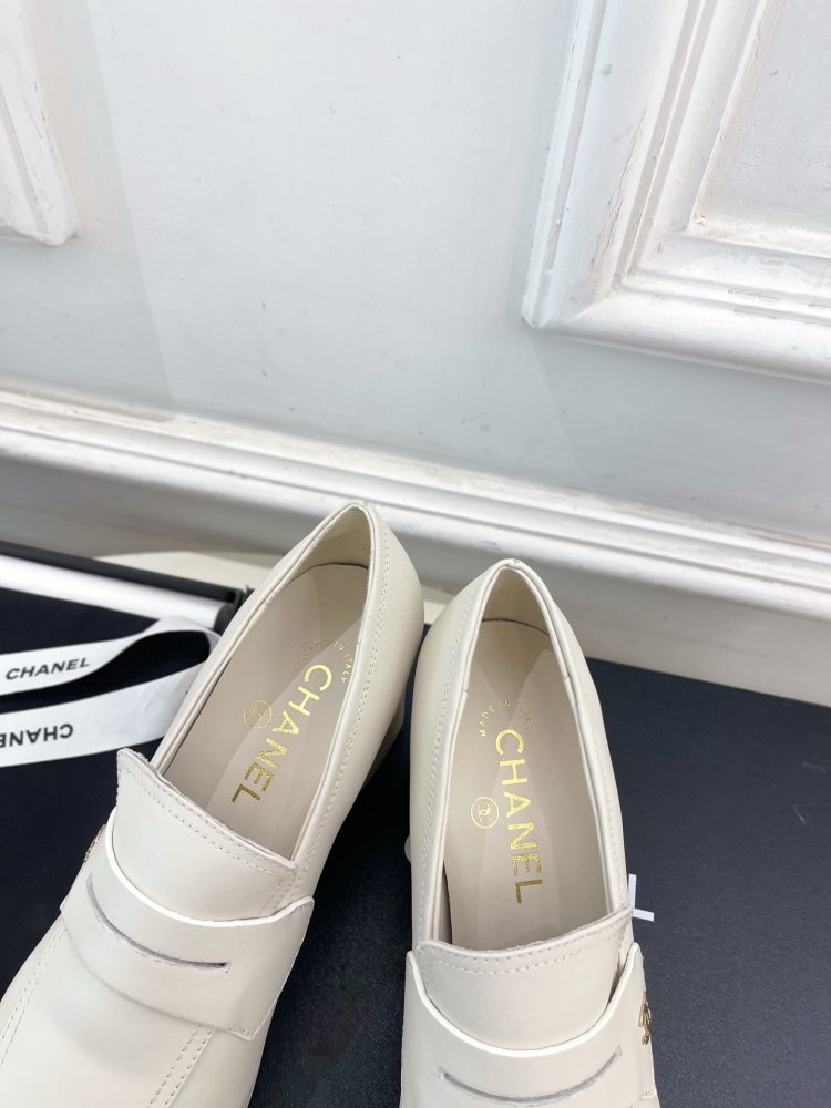 Лоферы leather women's on high heel фото 8