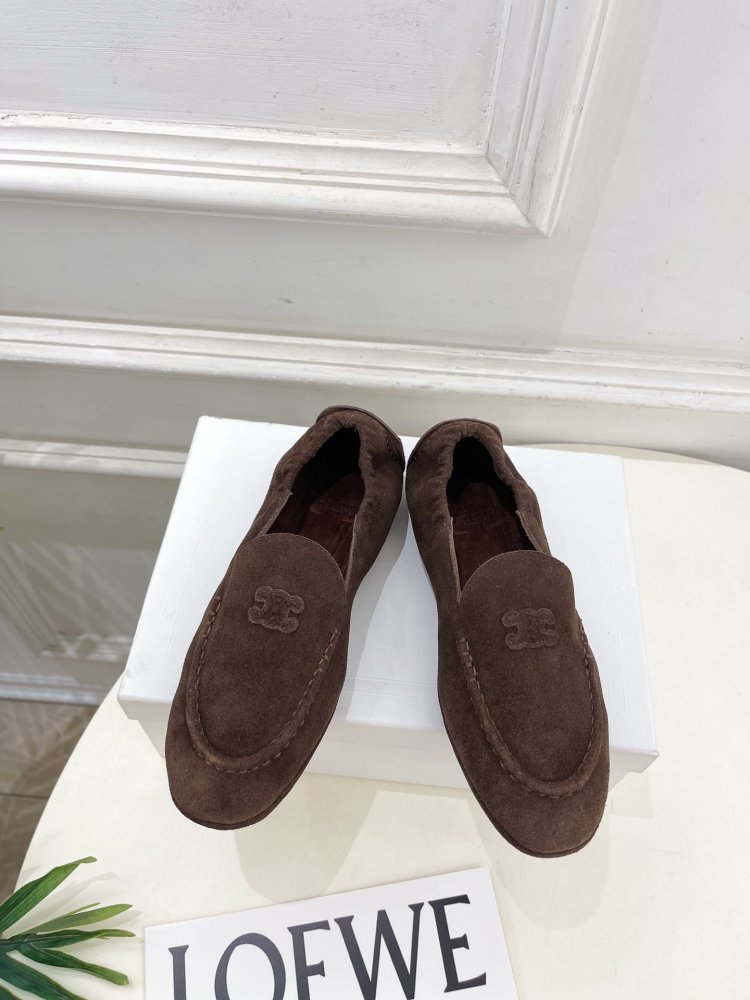 Лоферы кожаные женские