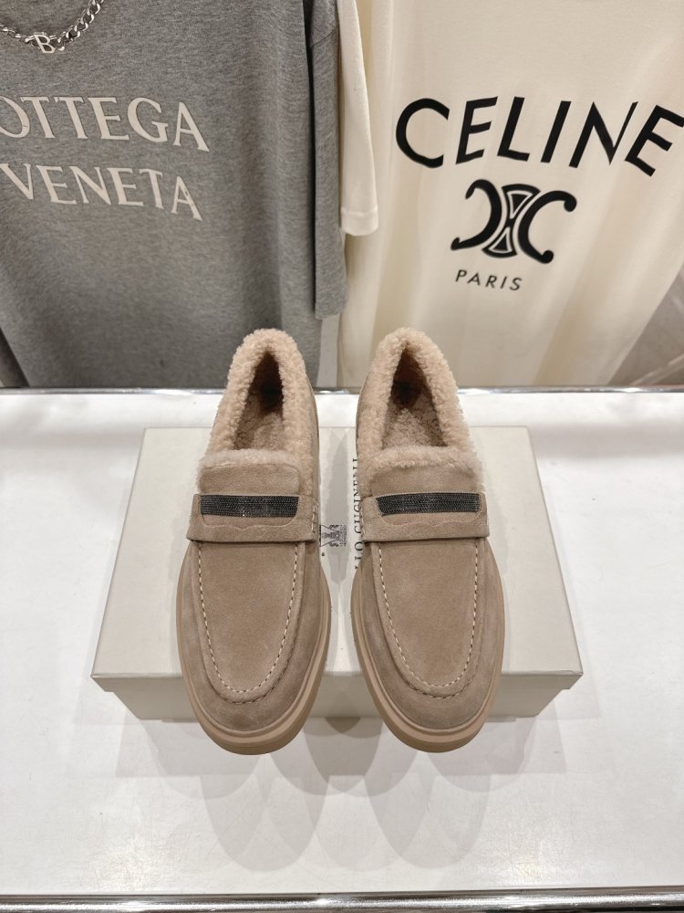 Лоферы шкіряні жіночі