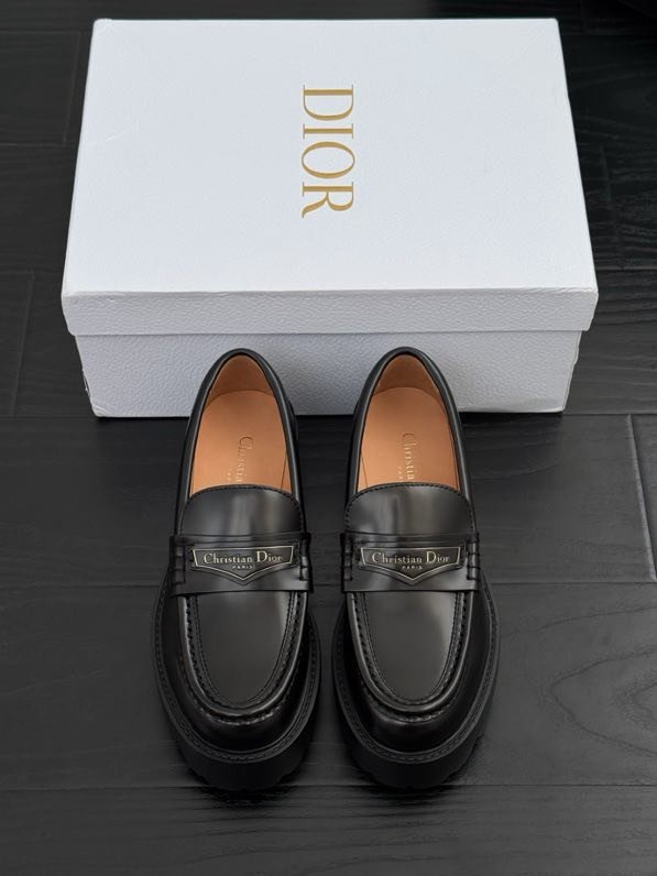 Лоферы шкіряні жіночі