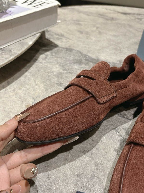 Лоферы кожаные женские фото 2