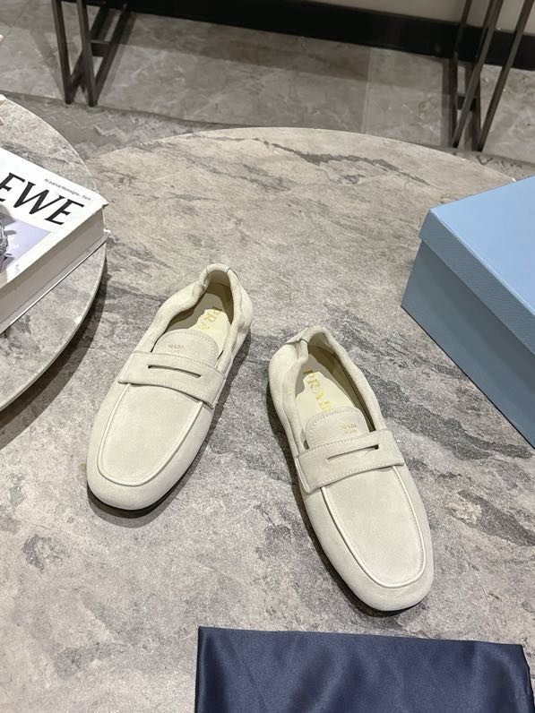 Лоферы кожаные женские фото 2