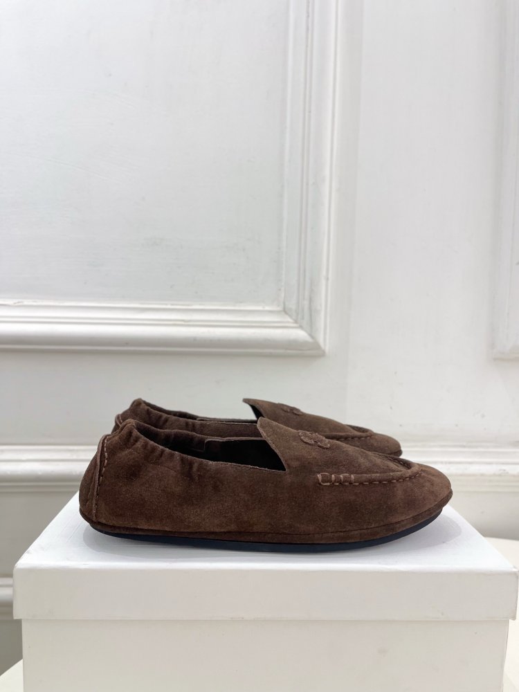 Лоферы кожаные женские фото 2