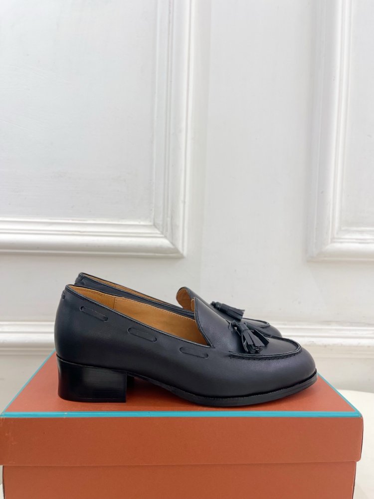 Лоферы кожаные женские фото 2