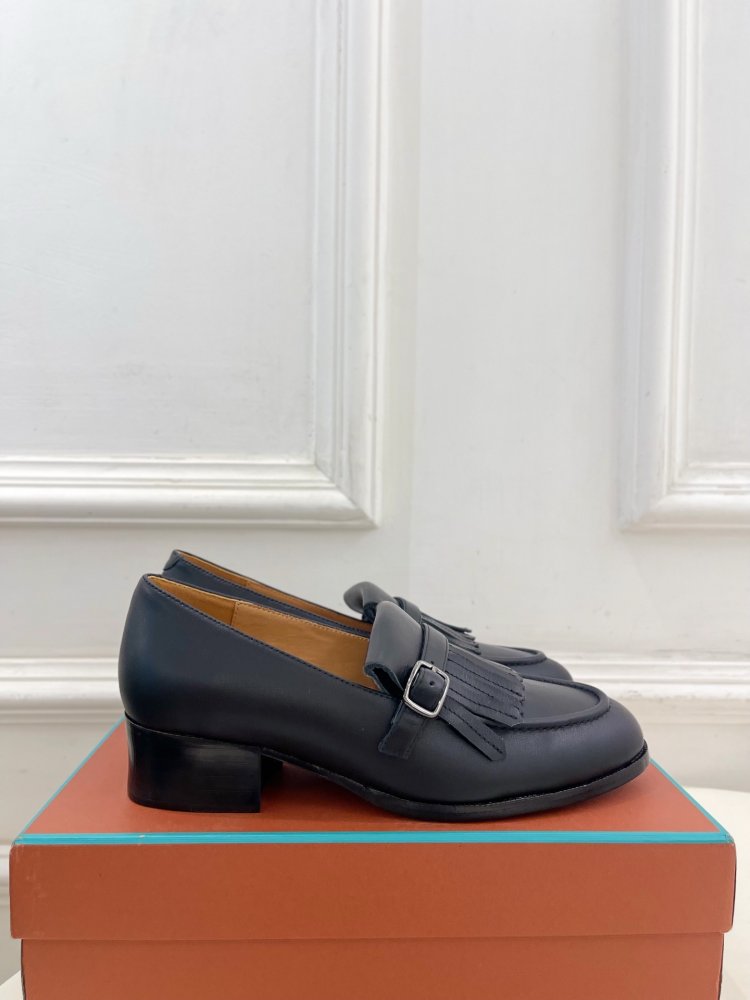 Лоферы кожаные женские фото 2