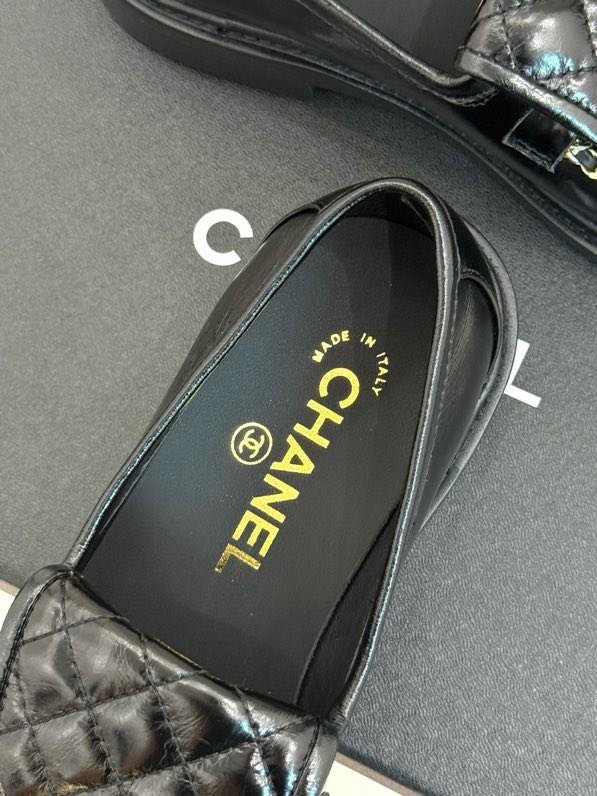 Лоферы шкіряні жіночі фото 2