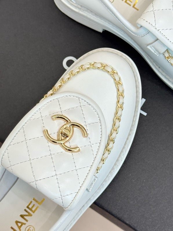 Лоферы шкіряні жіночі фото 2