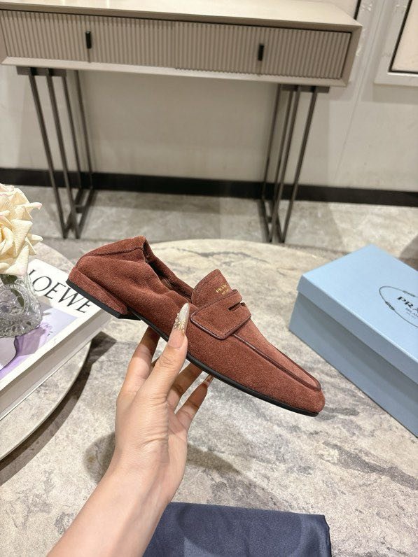 Лоферы кожаные женские фото 3