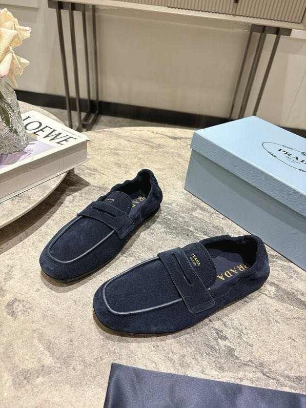 Лоферы кожаные женские фото 3