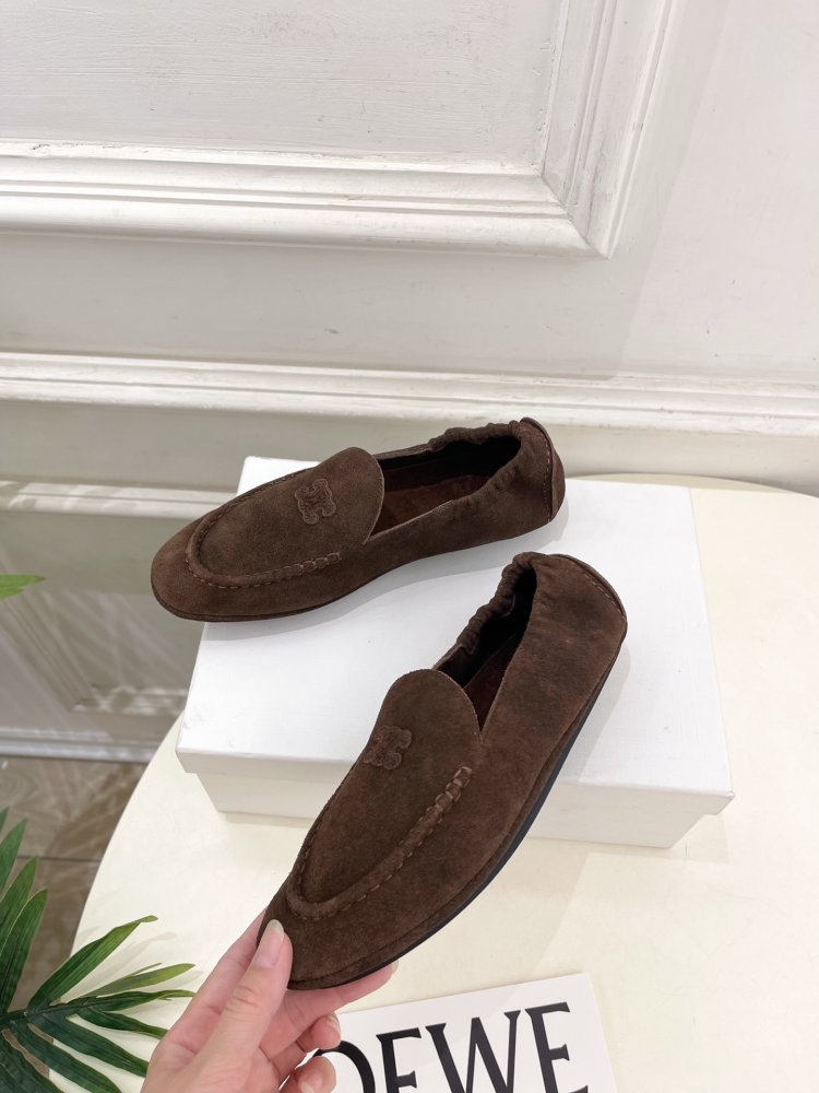 Лоферы кожаные женские фото 3