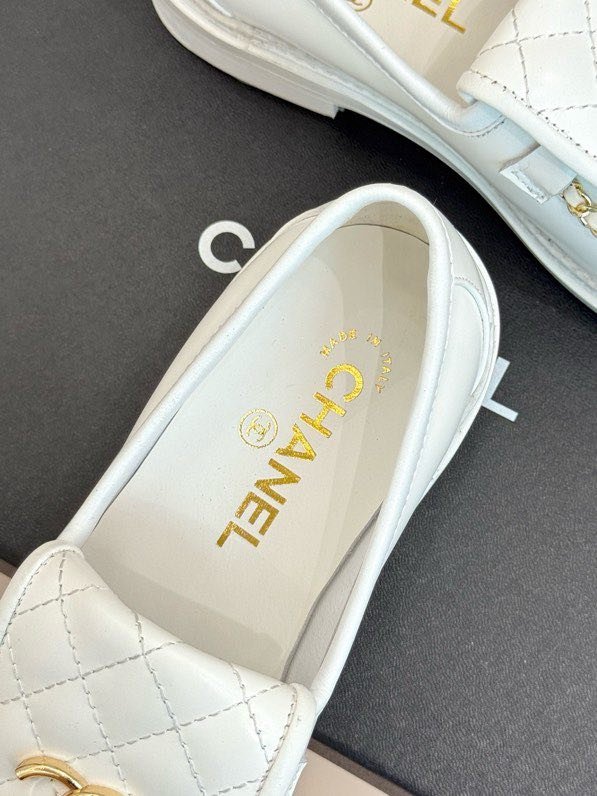 Лоферы шкіряні жіночі фото 3