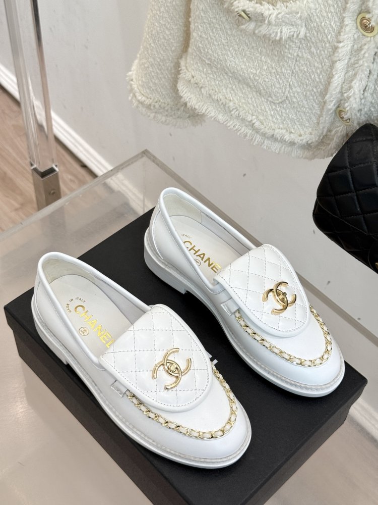 Лоферы шкіряні жіночі фото 3