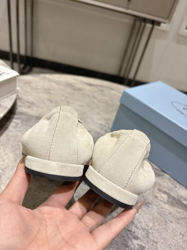 Лоферы кожаные женские фото 4