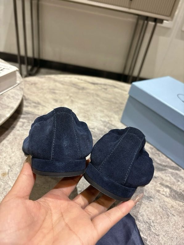 Лоферы кожаные женские фото 4