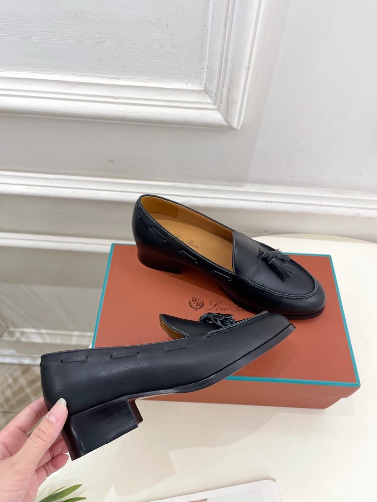 Лоферы кожаные женские фото 4