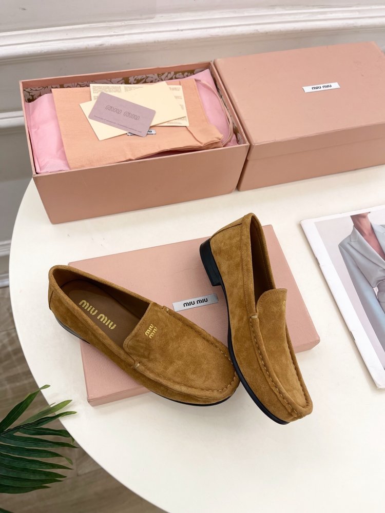 Лоферы шкіряні жіночі фото 4