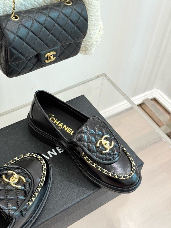 Лоферы шкіряні жіночі фото 4