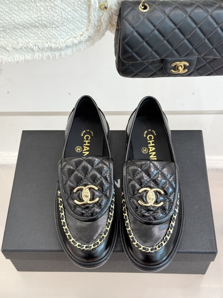 Лоферы шкіряні жіночі фото 4