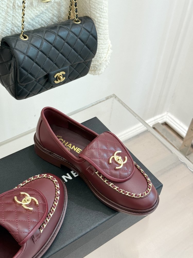 Лоферы кожаные женские фото 5