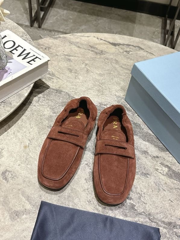 Лоферы кожаные женские фото 6