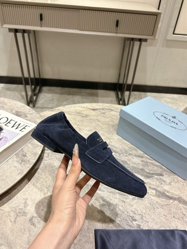 Лоферы кожаные женские фото 6