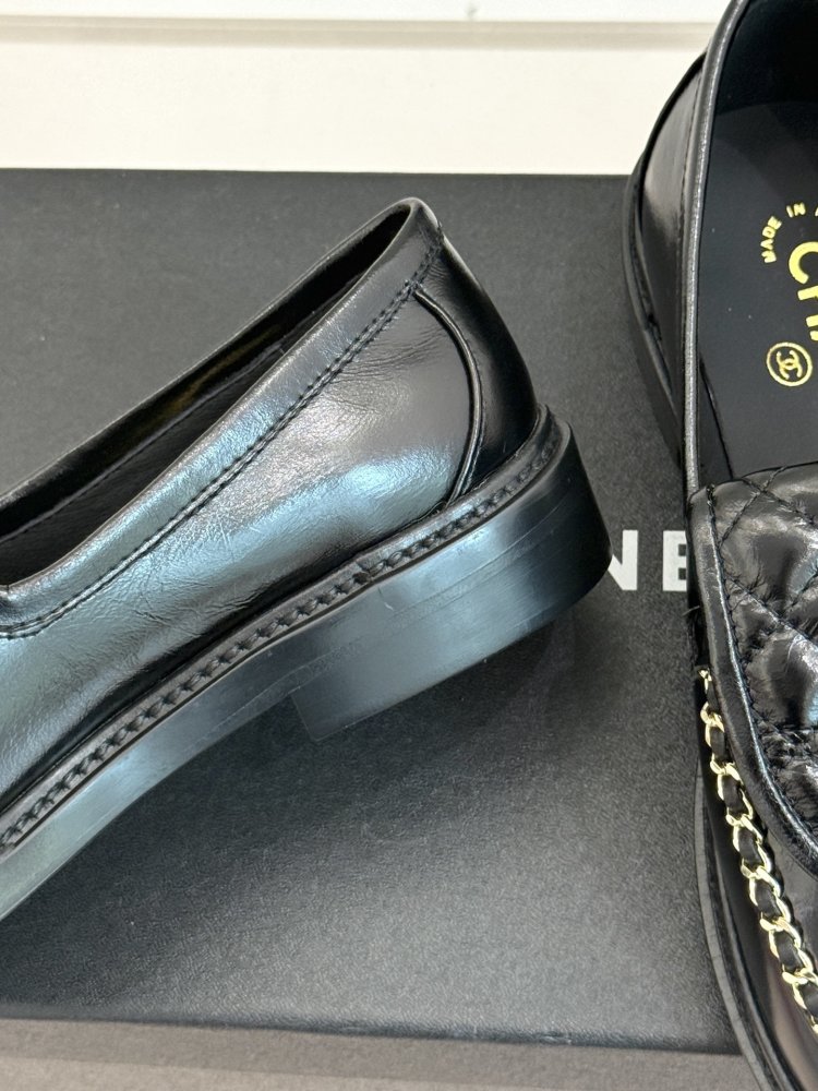 Лоферы шкіряні жіночі фото 6