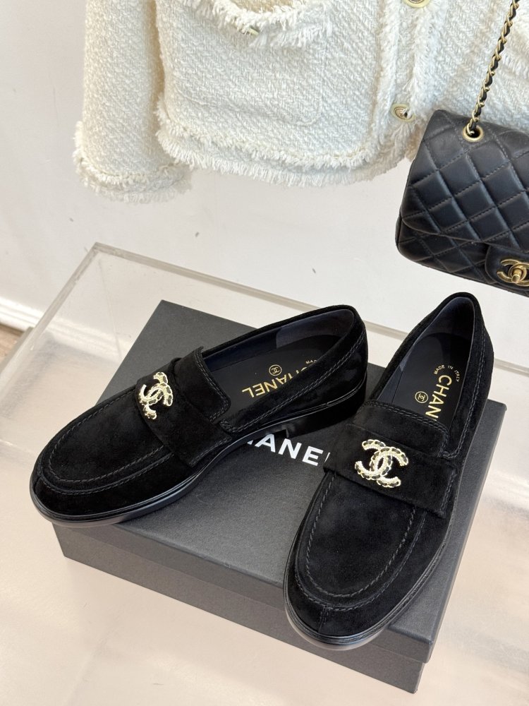 Лоферы шкіряні жіночі фото 6