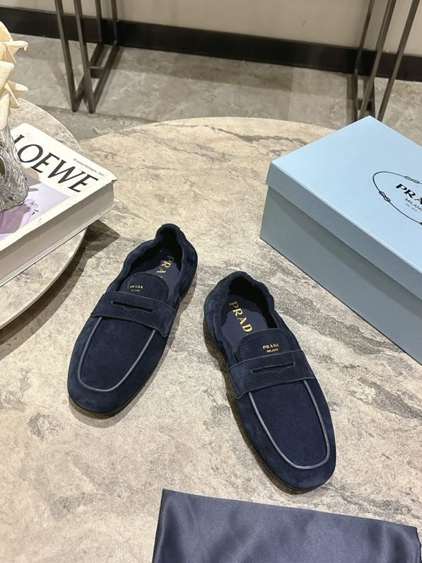 Лоферы кожаные женские фото 7