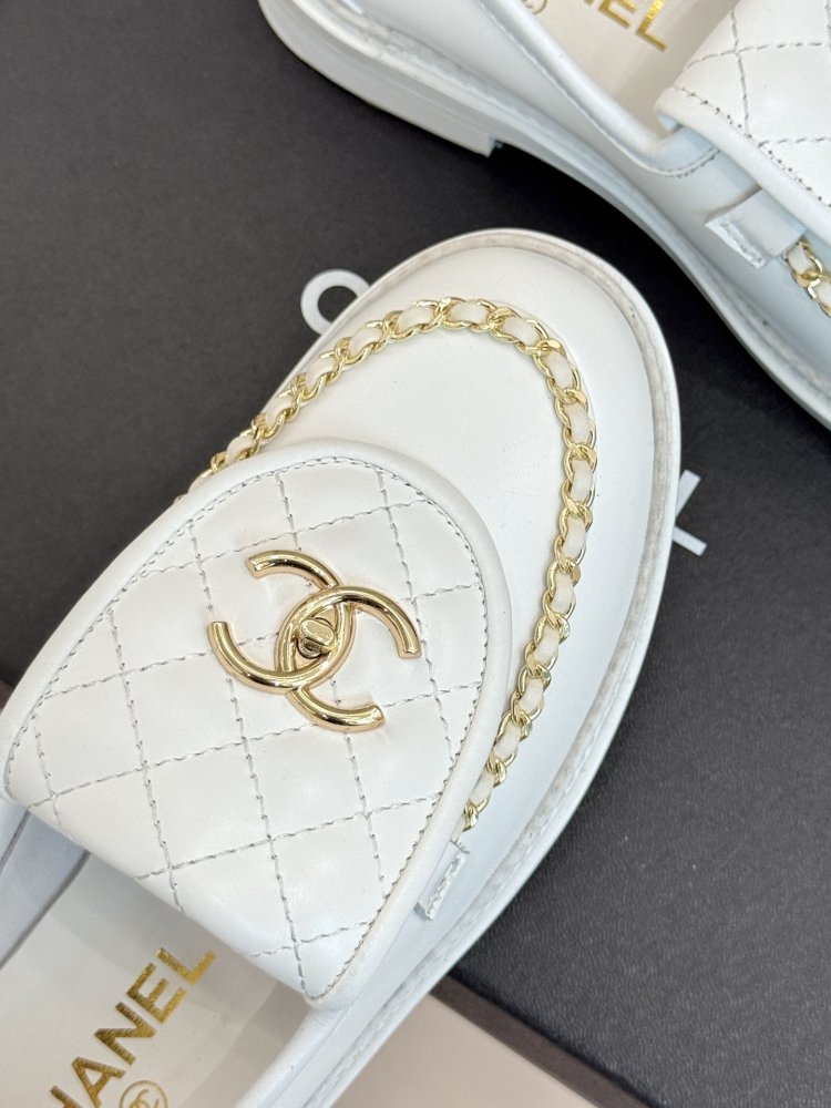 Лоферы шкіряні жіночі фото 7