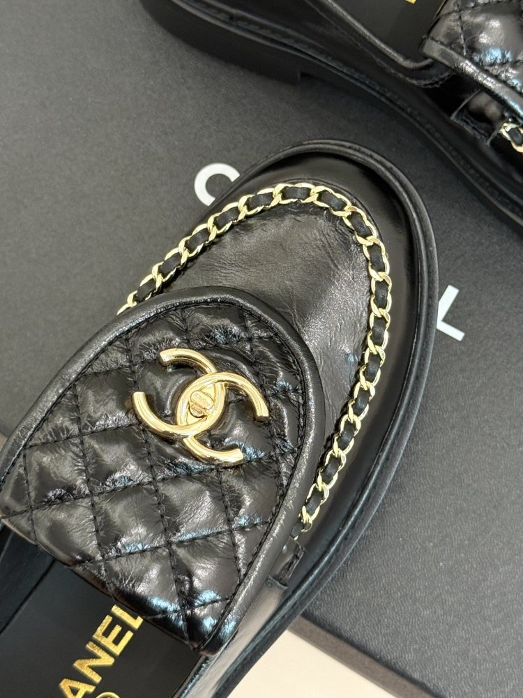 Лоферы шкіряні жіночі фото 7