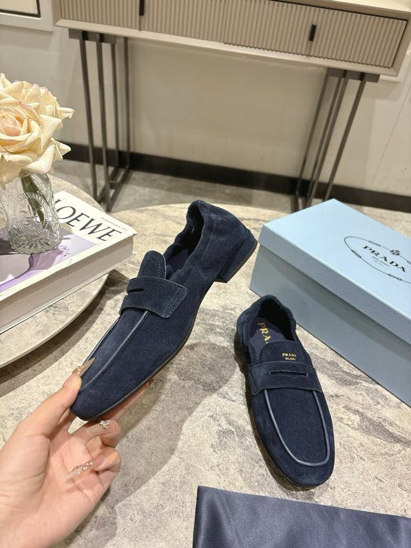 Лоферы кожаные женские фото 8