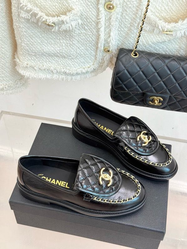 Лоферы шкіряні жіночі фото 8