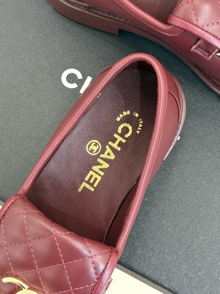 Лоферы кожаные женские фото 8