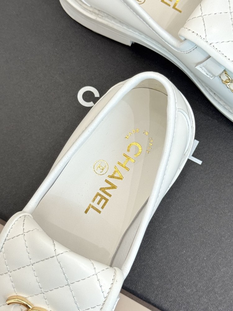 Лоферы шкіряні жіночі фото 8