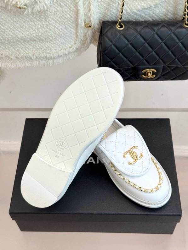 Лоферы шкіряні жіночі фото 9