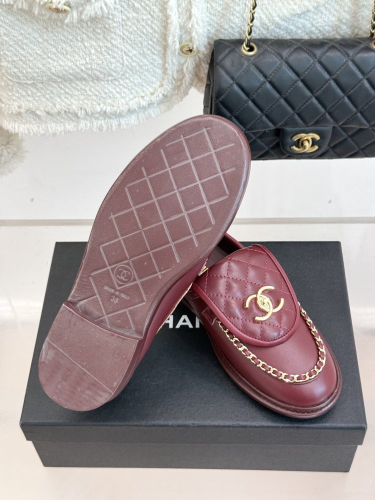 Лоферы кожаные женские фото 9