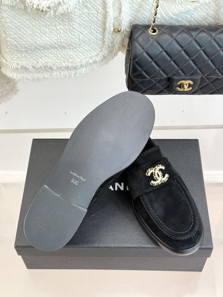 Лоферы шкіряні жіночі фото 9