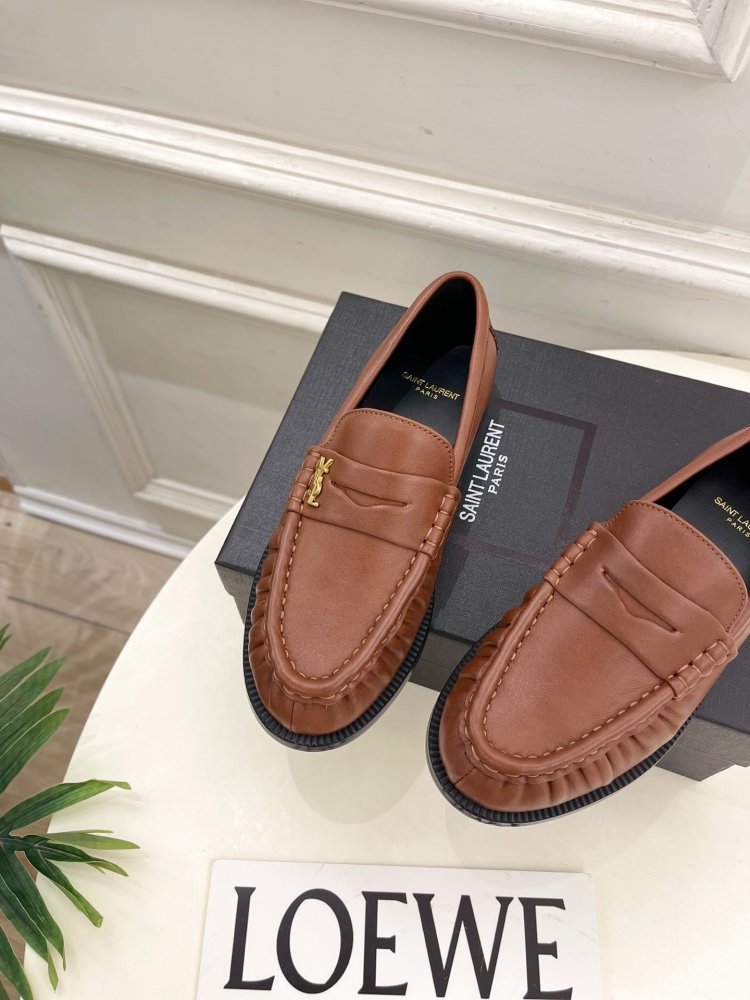 Лоферы LE LOAFER кожаные женские фото 6