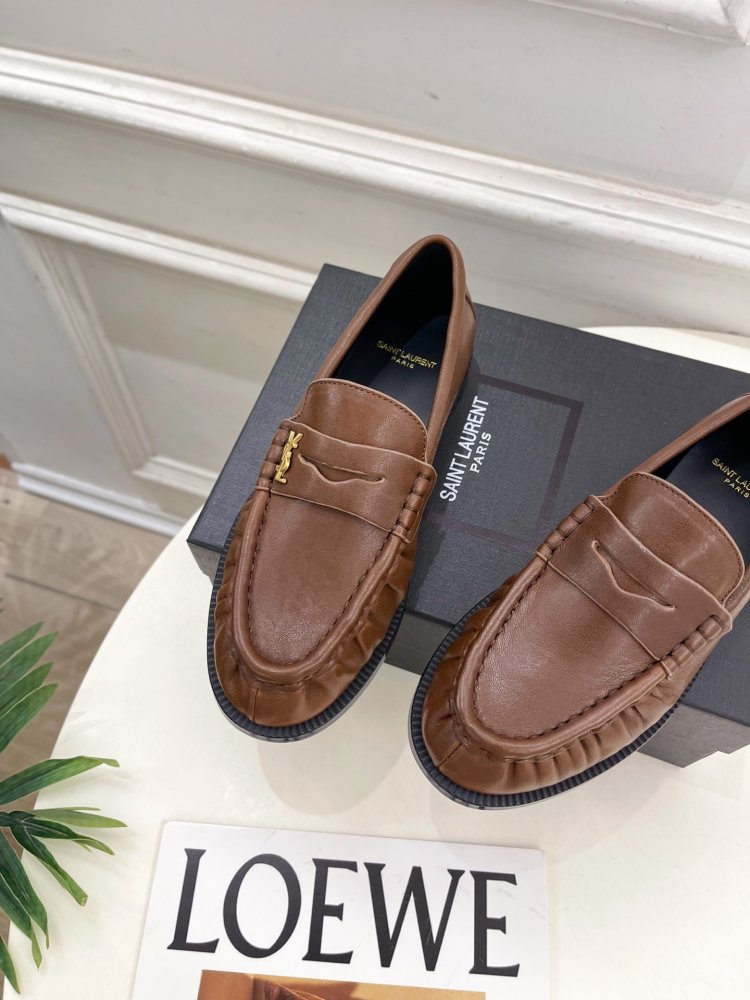 Лоферы LE LOAFER кожаные женские фото 6