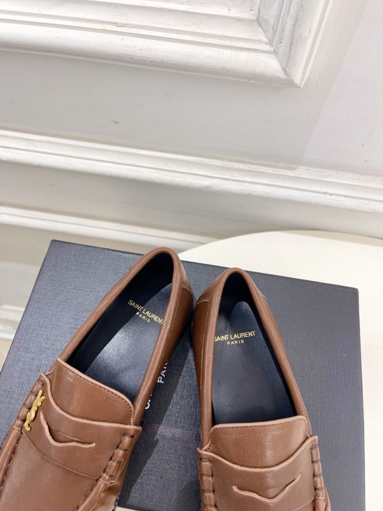 Лоферы LE LOAFER кожаные женские фото 7