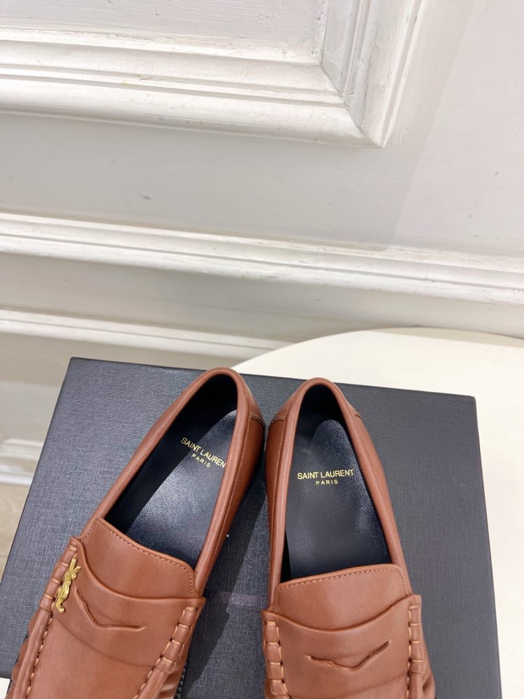 Лоферы LE LOAFER кожаные женские фото 8