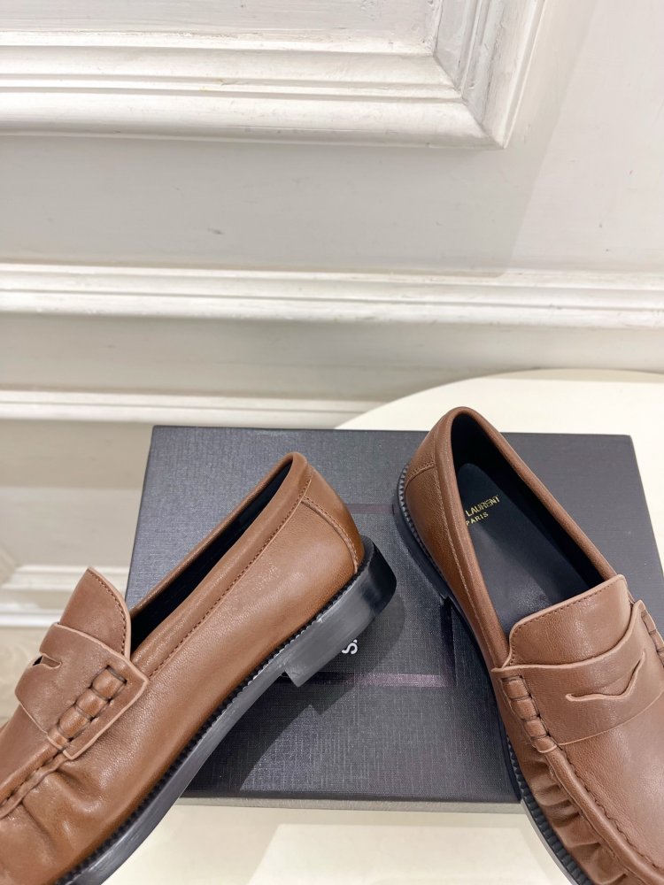 Лоферы LE LOAFER кожаные женские фото 8