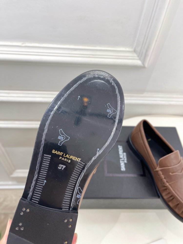 Лоферы LE LOAFER кожаные женские фото 9