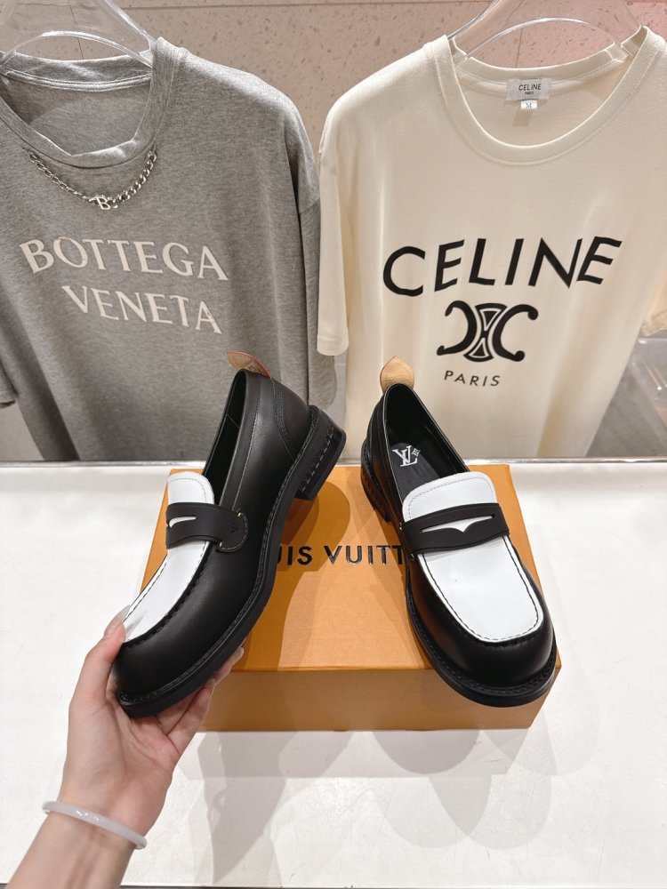 Лоферы LV Donkey женские фото 4