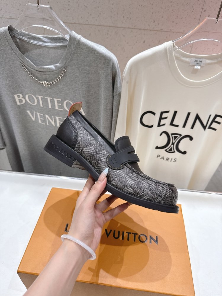 Лоферы LV Donkey женские фото 5