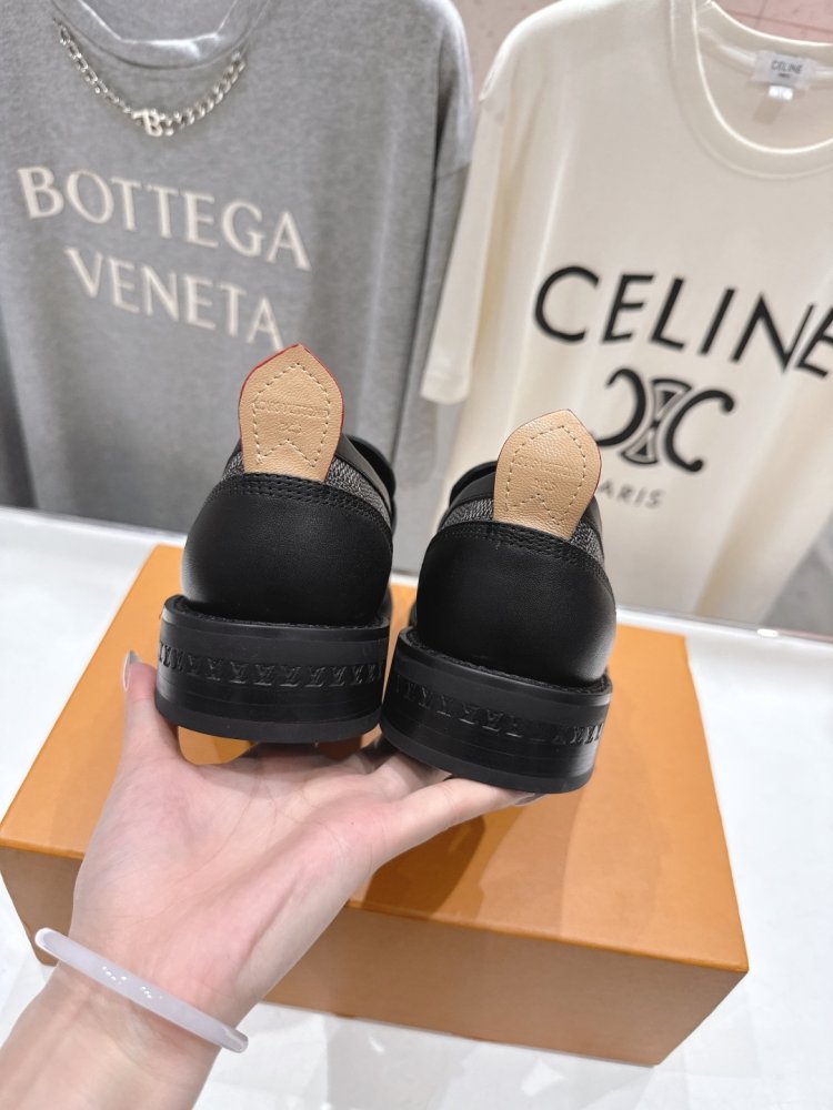 Лоферы LV Donkey женские фото 8