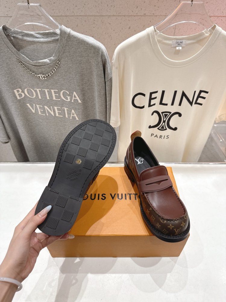 Лоферы LV Donkey женские фото 9