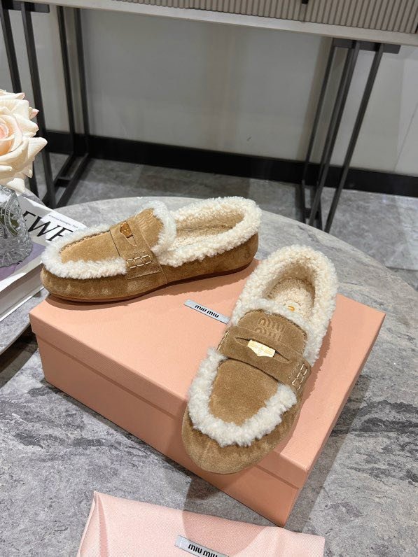 Лоферы fur women's