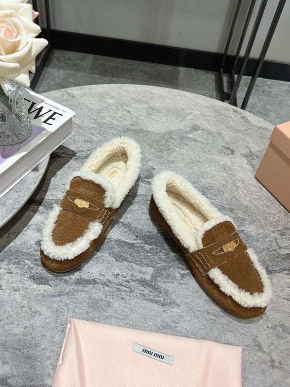 Лоферы меховые женские фото 3