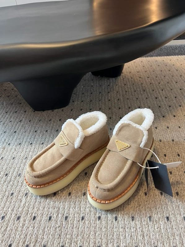 Лоферы на меху и высокой подошве